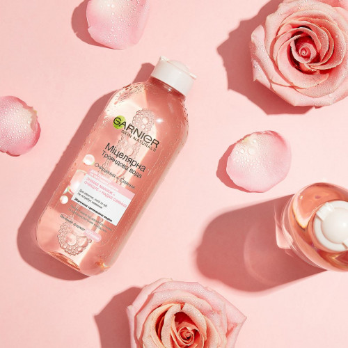 Міцелярна вода Garnier Skin Naturals з рожевою водою для очищення шкіри обличчя 400 мл