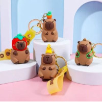 Брелочки капибара с аксусуарами 5-7 см 1533