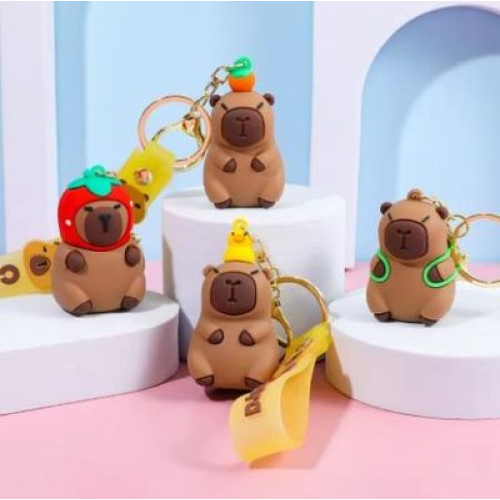 Брелочки капибара с аксусуарами 5-7 см 1533